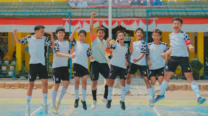 Landscape view of Chocolate Hills in Bohol, Philippines with green hills and blue sky with clouds